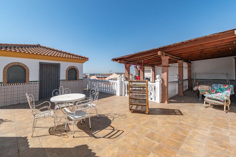 Foto 0bb7d241-7a18-4694-aaba-243fdb00e1d4. Casa amb aparcament piscina a Atarfe