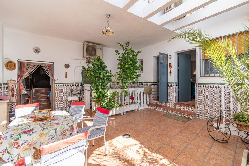 Foto 1a5710b4-ae26-42a0-a108-3a26c64c0969. Casa amb aparcament piscina a Atarfe