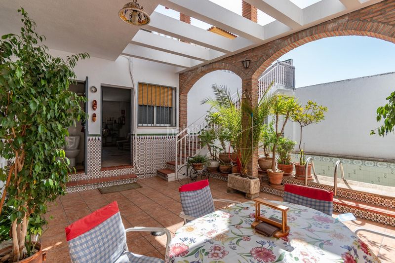 Foto 86d8777f-ed3f-46ab-b16f-88bb8762c356. Casa amb aparcament piscina a Atarfe