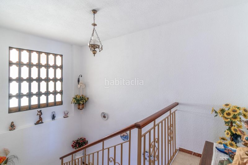 Foto f9c15a34-c50c-493a-90bb-0a13b02d9ce5. Casa amb aparcament piscina a Atarfe