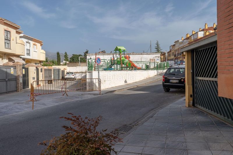 Foto 50bd9434-eb8f-4958-b286-9e1c3b131656. Casa adossada amb aparcament piscina a Ogíjares
