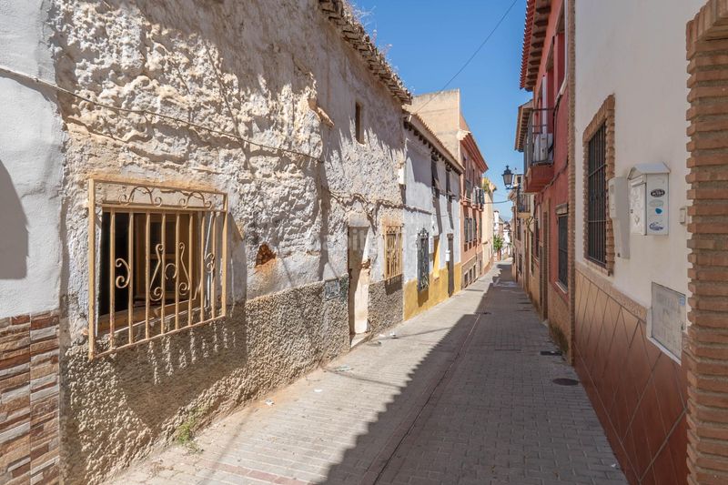 Foto aa2e21c4-ac58-4d57-b785-3ea656d09375. Casa a La Zubia Ciudad Zubia (La)