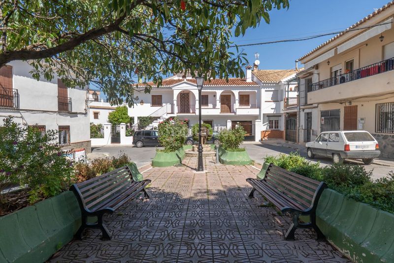 Foto d32c312f-0f32-4ce5-89e6-3f3b0a37f9b0. Casa a La Zubia Ciudad Zubia (La)