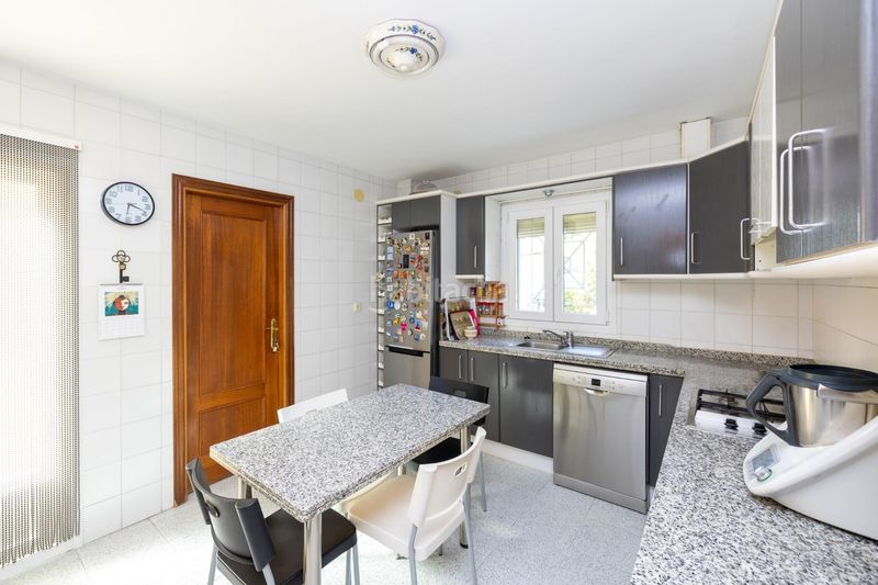 Foto a591feb0-24ab-44dd-8d13-badc9c198e13. Casa aparellada amb calefacció aparcament piscina a Ogíjares