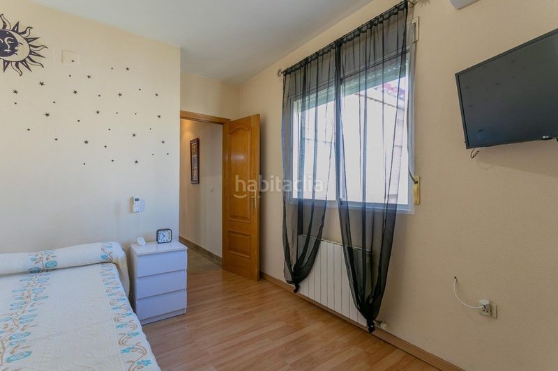 Foto bd769190-e186-44e8-90f4-9e4b829175a1. Casa adossada amb calefacció aparcament a Cerrillo de Maracena - Periodistas Granada