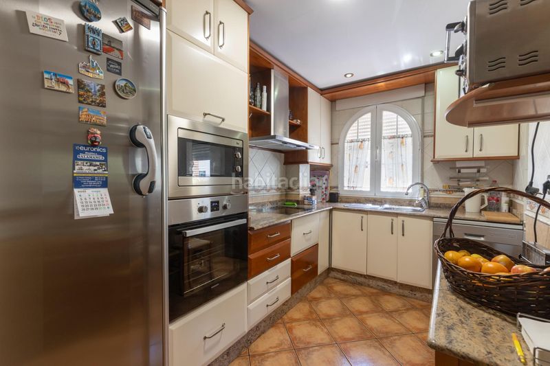 Foto 5b176a93-a37a-4465-9659-bccf19329fb5. Casa amb calefacció aparcament a San Francisco Javier Granada
