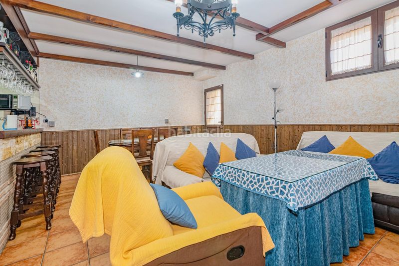 Foto 33882382-918a-4d98-b125-d563b564ee5a. Casa adossada amb calefacció aparcament piscina a Zubia (La)