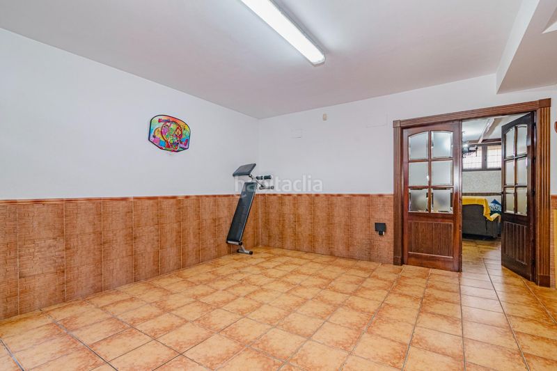 Foto aab066d9-ec52-4432-8c29-d7663b1b8f84. Casa adossada amb calefacció aparcament piscina a Zubia (La)