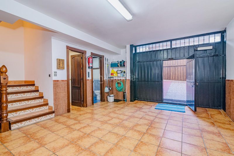 Foto d0708241-9d19-458c-a9a6-725d4fb96e74. Casa adossada amb calefacció aparcament piscina a Zubia (La)