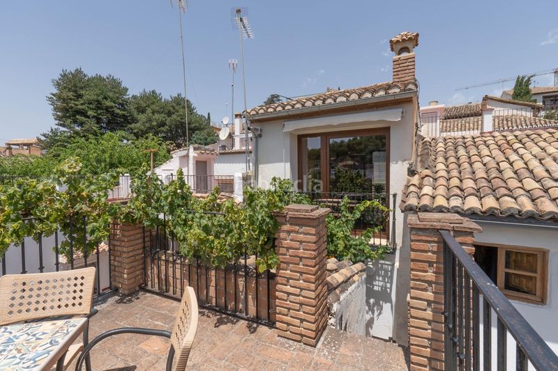 Foto d975b77b-9136-411e-af4b-52405a0b3148. Casa a Barrio de Albaicín Granada