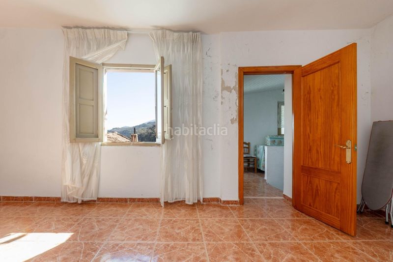 Foto b9d3eba2-4c33-473c-ba25-fffb2a1600a9. Casa a Albuñuelas