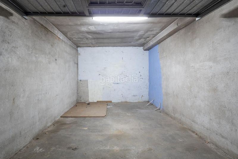 Foto 681df172-239e-46b3-8269-19696be6b355. Car parking in San Francisco Javier Granada