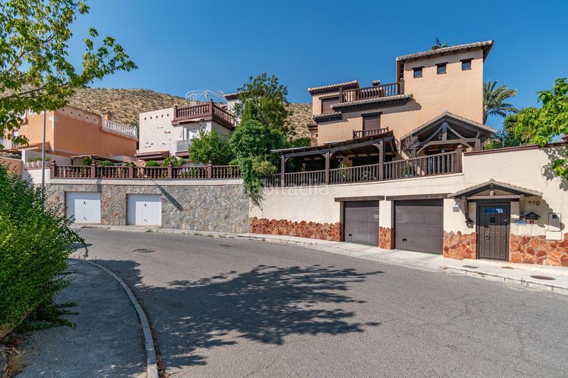 Foto a2d87522-4392-4c27-bb0e-7303e96cb047. Chalet mit heizung parking pool in Cenes de la Vega
