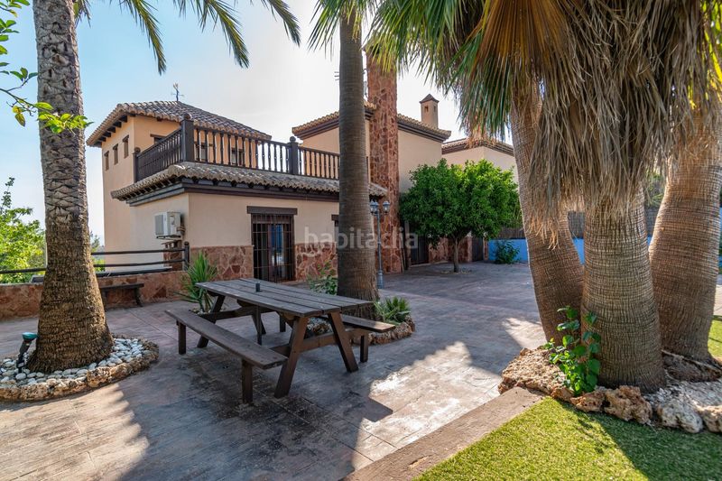 Foto e399c464-ce88-4204-9667-061cf8b39f5e. Chalet mit heizung parking pool in Cenes de la Vega
