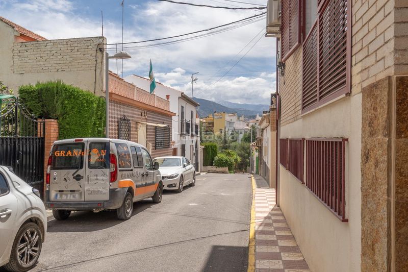 Foto adc571ac-38e1-462a-b19e-83ac9a14ea77. Flat with parking in Huétor Vega