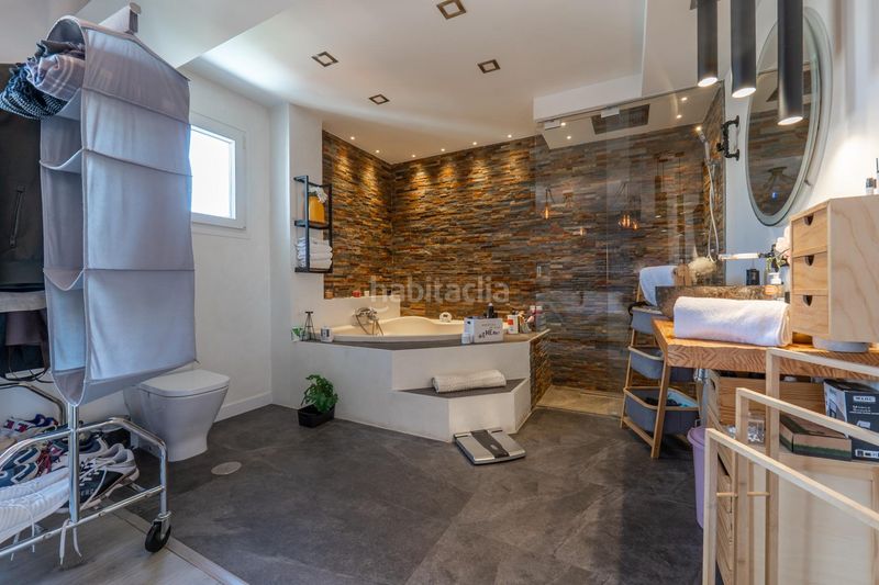 Foto b8b24978-b6d0-40c9-b978-7fd189874698. Flat with parking in Huétor Vega