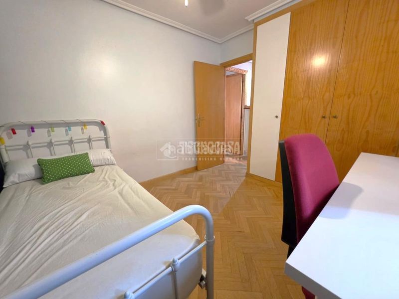 Foto 32dc8e03-0f07-4ee4-b40c-acec8412089a. Piso  en venta en El Bercial Getafe