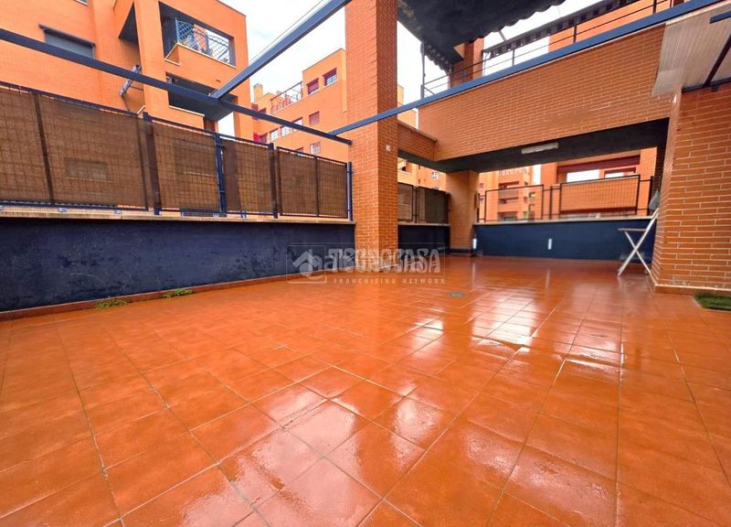 Foto 3d645a8a-4a10-4f90-a629-c2af83a4e8ff. Piso  en venta en El Bercial Getafe