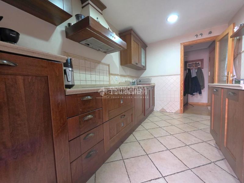 Foto e46bc5c7-bf48-4e74-a889-10444a67f856. Piso  en venta en El Bercial Getafe