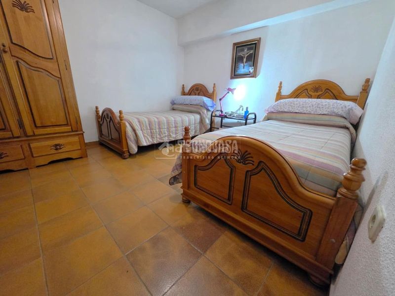 Foto 105a42c3-9a13-4a1a-911c-14059057157d. Casa aparellada amb calefacció a El Bercial Getafe