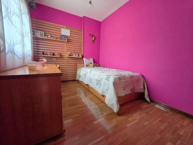 Foto ac698310-7102-4922-9169-91414b91f08f. Casa aparellada amb calefacció a El Bercial Getafe