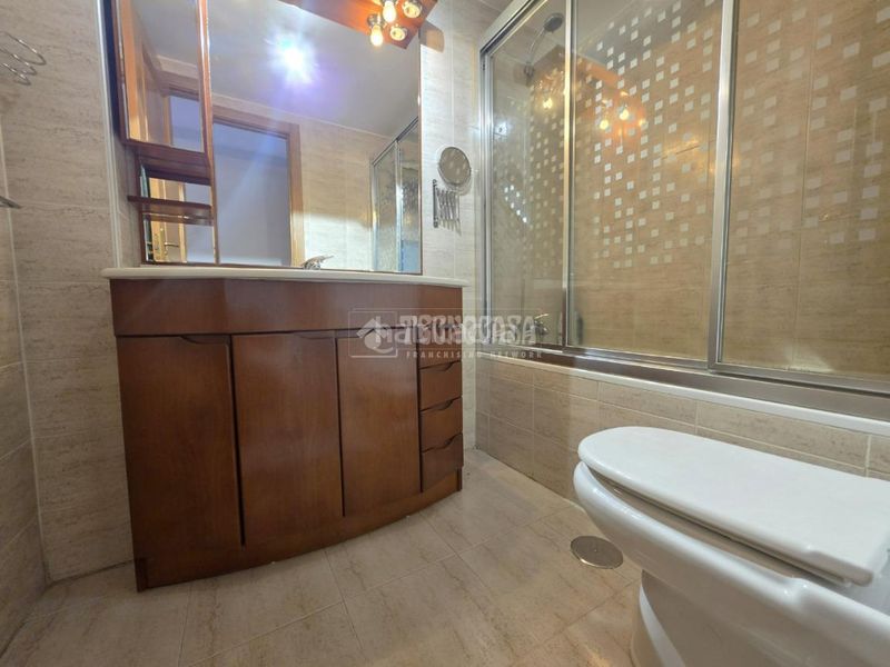 Foto 598fc1e8-320a-44c4-8d4d-de80b96d959a. Piso  en venta en El Bercial Getafe
