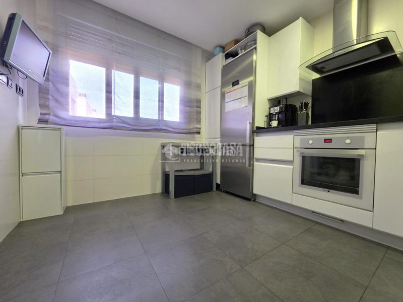 Foto c4c92486-f209-4491-a451-802fb2c3b635. Piso  en venta en El Bercial Getafe