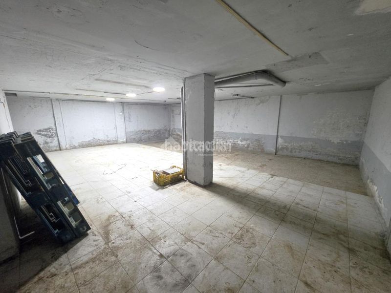 Foto 095958a2-fcc2-4d10-ac0f-15f35db6d7b4. Local comercial a El Bercial Getafe