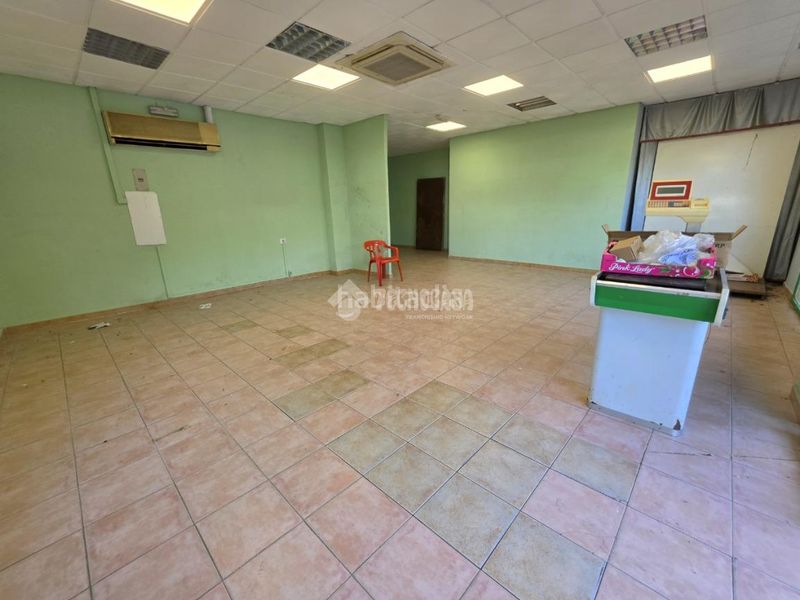 Foto b3fd379f-fa85-477c-8904-40878d4451c4. Local comercial a El Bercial Getafe