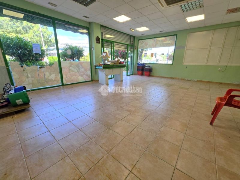Foto d196c3ff-bbb9-4299-be7b-65e294281b08. Local comercial a El Bercial Getafe