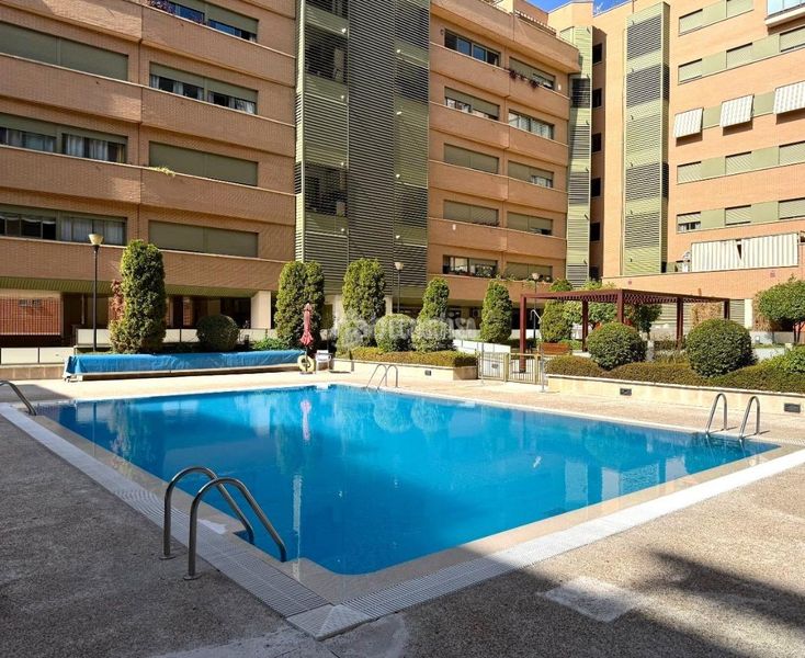 Foto 65bc5e97-6952-4cd7-88c6-0ff19707becb. Pis amb calefacció aparcament piscina a El Bercial Getafe