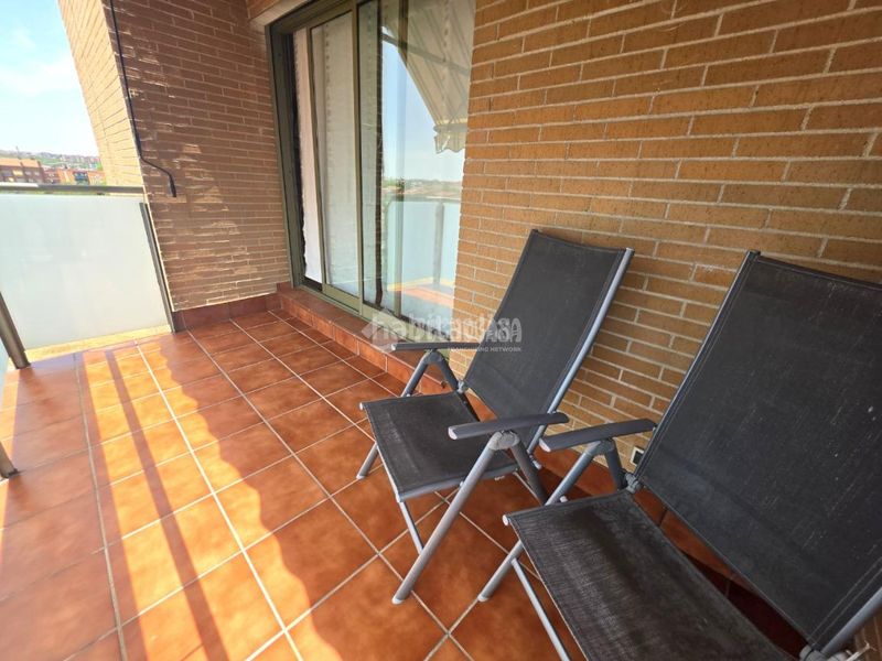 Foto 88a5d746-5f70-4554-8987-a928d45f33cb. Pis amb calefacció aparcament piscina a El Bercial Getafe