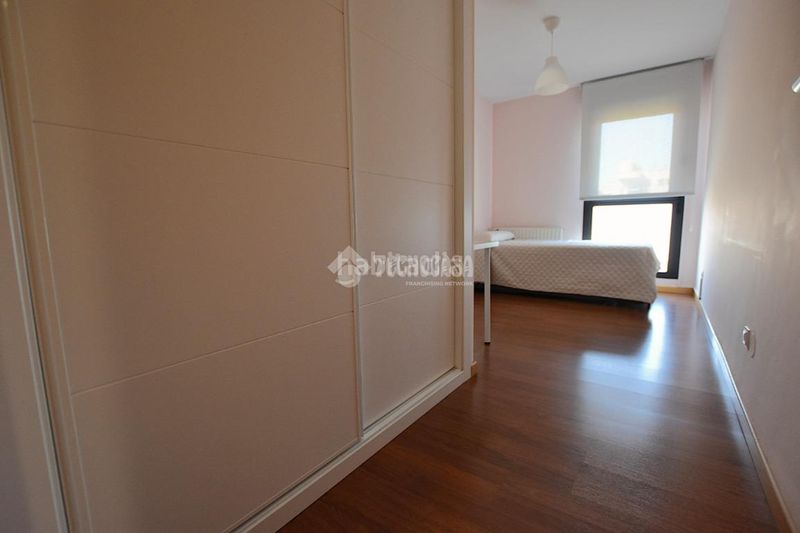 Foto 20e3c8ff-b86f-4937-932f-801bd1b6e753. Piso  en venta en El Bercial Getafe