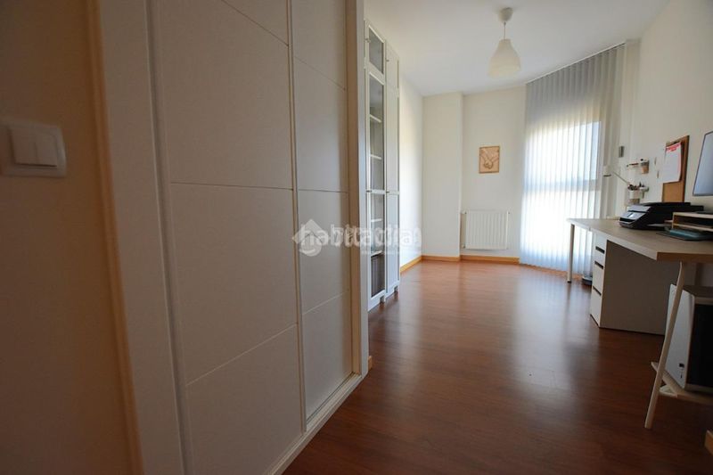 Foto 3a3cac16-c858-4a88-b821-f3eca680aea2. Piso  en venta en El Bercial Getafe