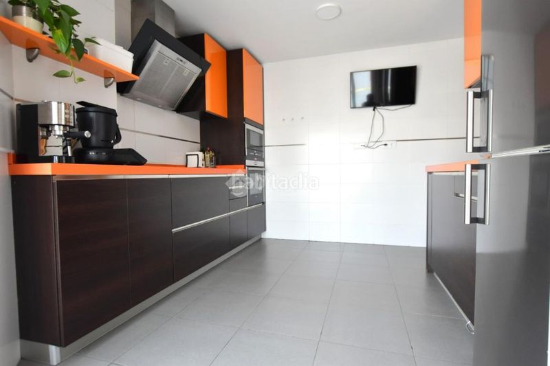 Foto 78775b7d-770d-462e-beec-1faed9d1f7ba. Piso  en venta en El Bercial Getafe