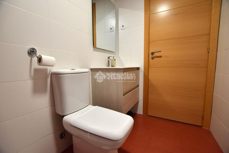 Foto d3748a52-1ce0-4b2c-a4c2-80d18494f216. Piso  en venta en El Bercial Getafe