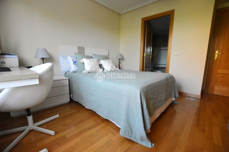 Foto 10324072-9d8e-4c68-9934-45bc90a21b85. Piso  en venta en El Bercial Getafe