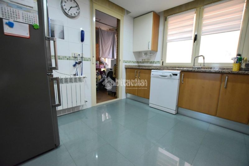 Foto 57b0abcc-ee2c-42a8-8a1c-0786ca3caf20. Piso  en venta en El Bercial Getafe