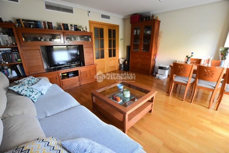 Foto aa3ac092-e9fb-441a-80c4-583e62075c64. Piso  en venta en El Bercial Getafe