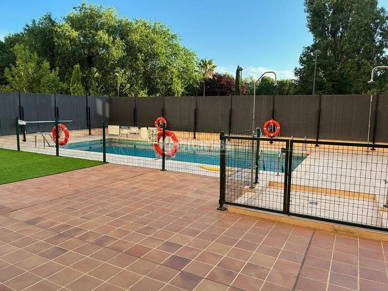 Foto c5fed076-17c8-43c2-a82a-a4c74874d72d. Piso  en venta en El Bercial Getafe