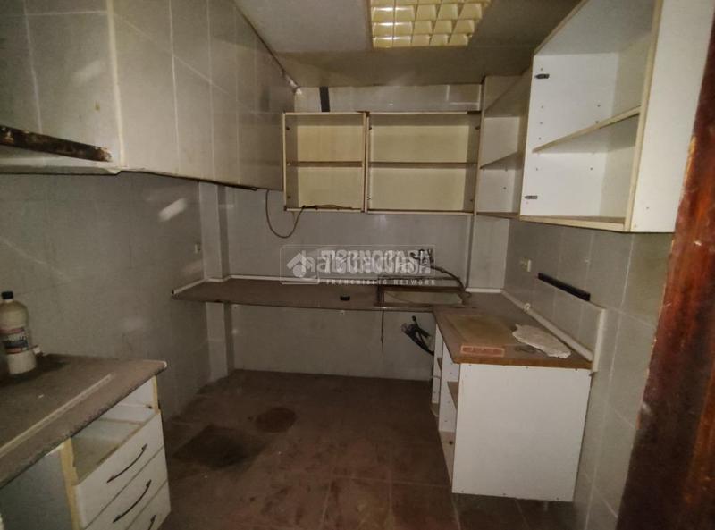 Foto 4d0cb3ce-4bdd-4e38-b094-f9c261630b4f. Local commercial dans Benalúa Alicante