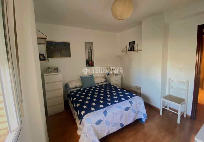 Foto 88d8cbd9-929e-463d-b201-51c7e9a40ba9. Pis amb piscina a Alipark Alicante