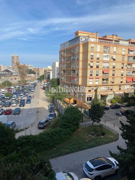 Foto df0b5bf5-dedd-4d23-ad3f-afc465c765e3. Pis amb piscina a Alipark Alicante