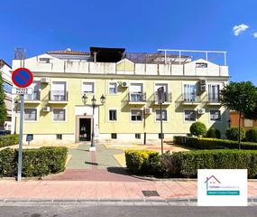 Etagenwohnung in Peligros. Piso de un dormitorio en el centro de peligros