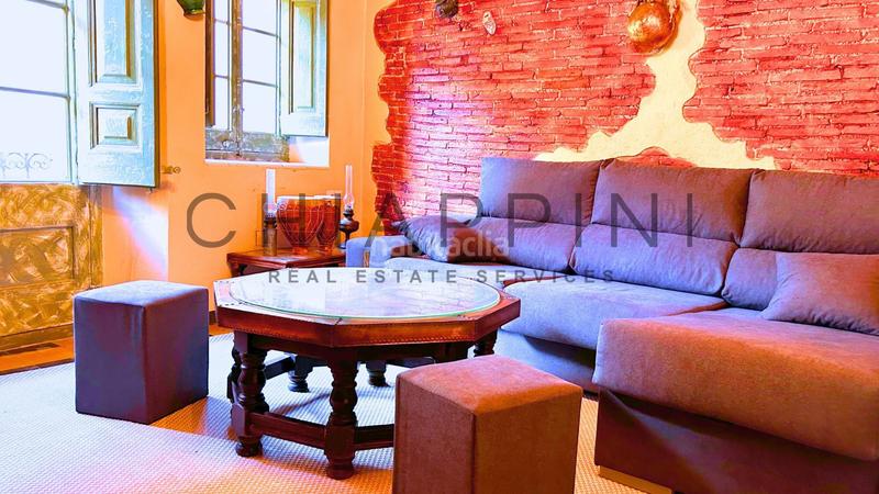 Foto a18bfd89-677e-4d5a-9405-eb752badc179. Casa adosada casa reformada con 3 pisos independientes en Palafrugell