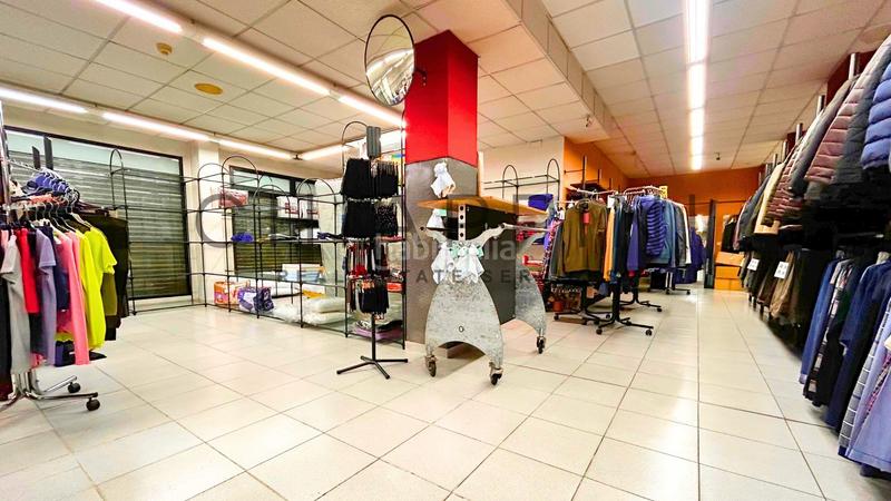 Foto ac73d0fb-9adf-466d-aa66-2c766d9ac482. Local comercial a Manlleu