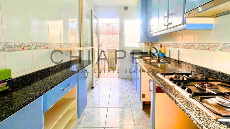 Foto 3b76ff09-8d0d-4b79-99bb-38ad814668e2. Casa adossada amb calefacció a Torelló