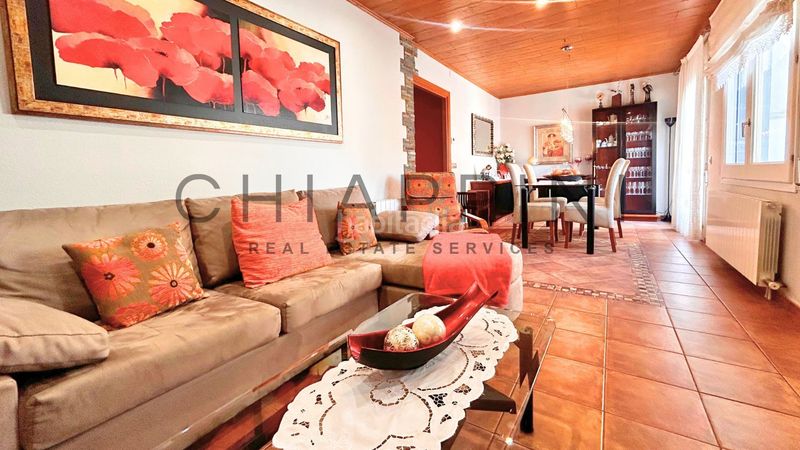 Foto 0b3f1137-7183-4b29-8202-c627168be090. Casa adossada amb calefacció a Manlleu
