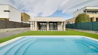 Chalet à Gurb. Villa de obra nueva