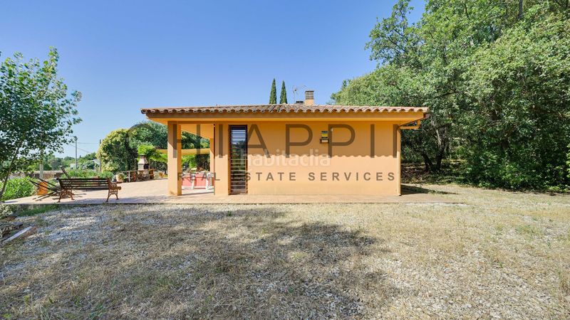 Foto f1d669c6-a2de-4255-8386-53d37d93a294. Casa amb calefacció a Bescanó
